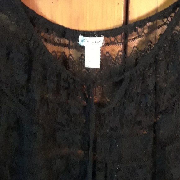 Ultra Pink Lace Blouse - Picture 2 of 4